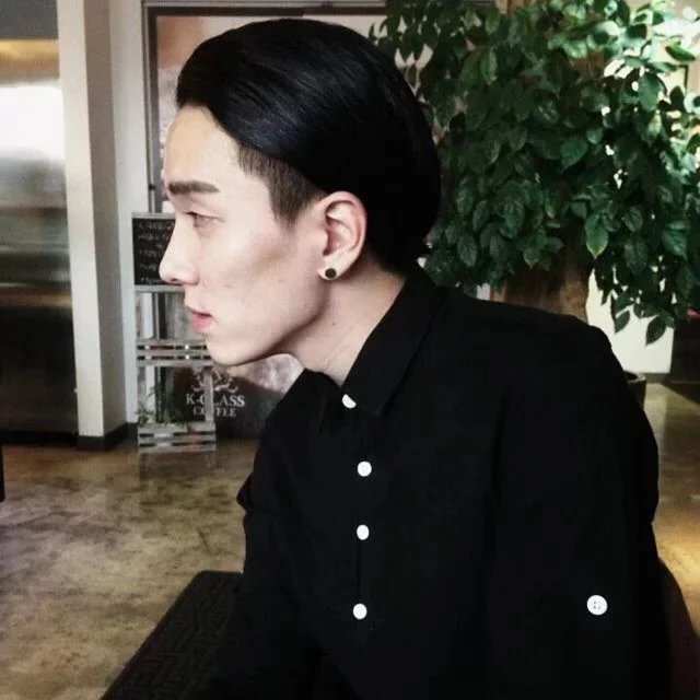 翁中启璐