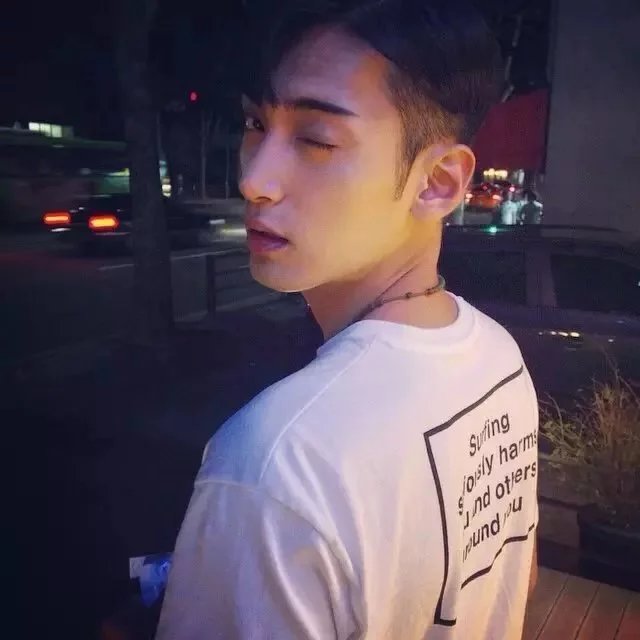 窦清滢亮