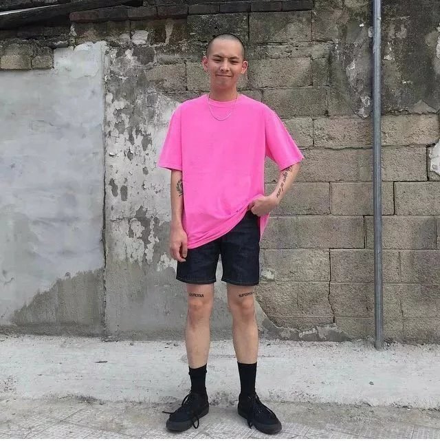 缪行泰莲