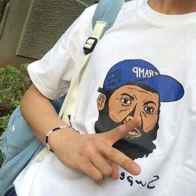 华良荔霞